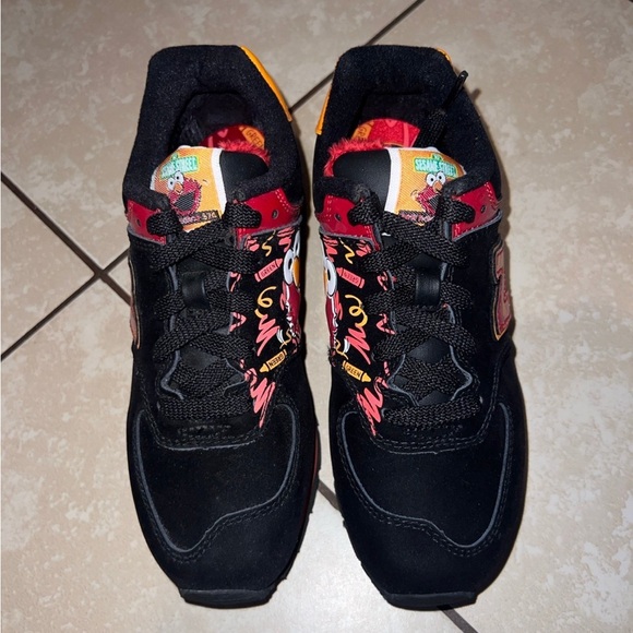 New Balance Elmo - Picture 4 of 5